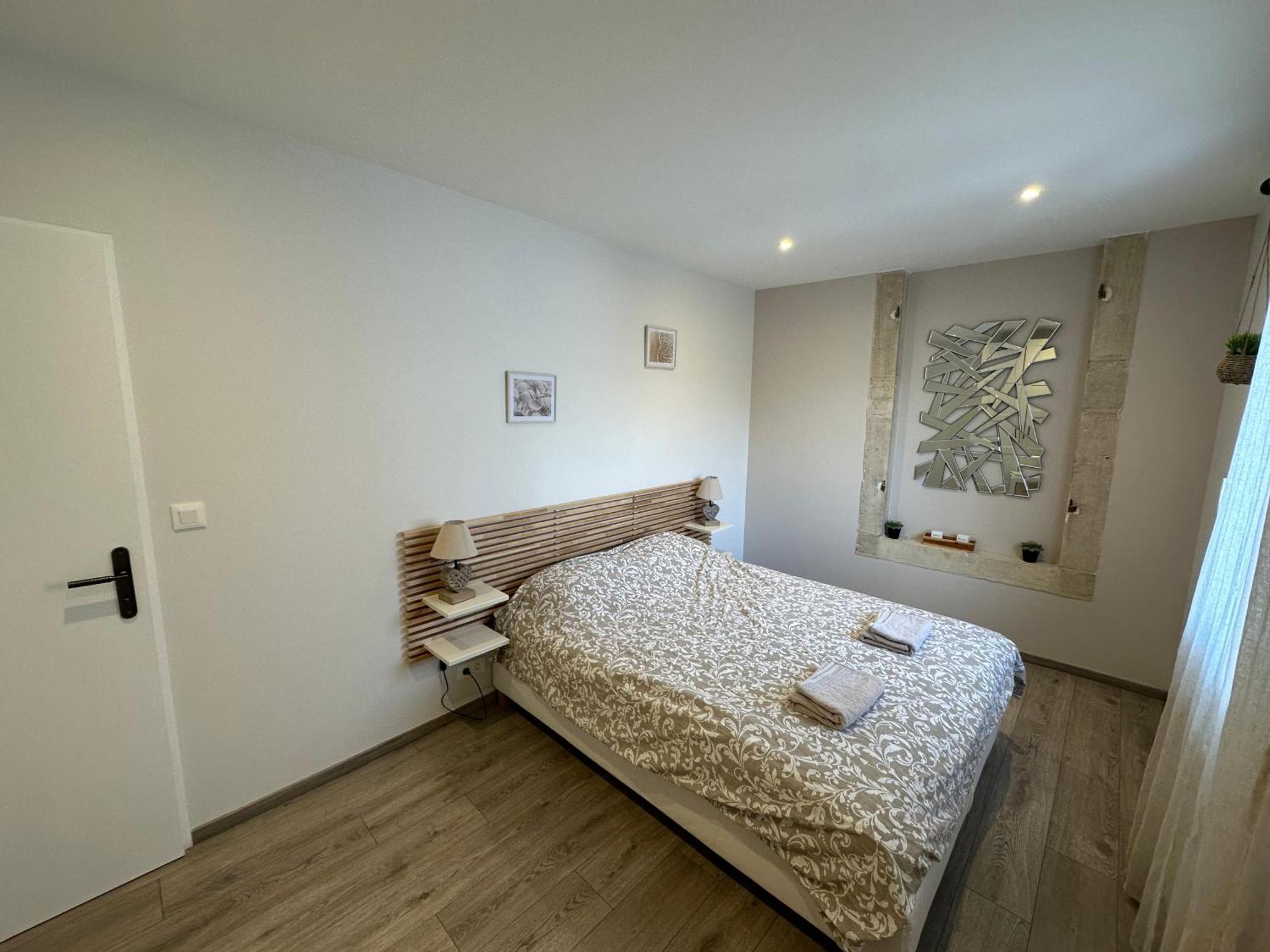 Maisons Calmes Avec Terrasses Et Garages Centre-ville B Et C Dijon